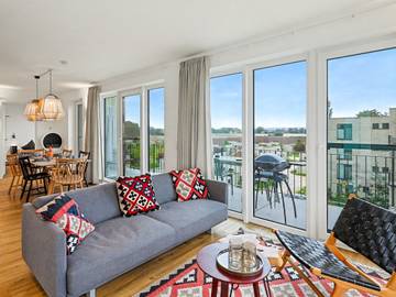 Ferienwohnung für 6 Personen, mit Sauna und Kinderpool sowie Balkon in Lembruch