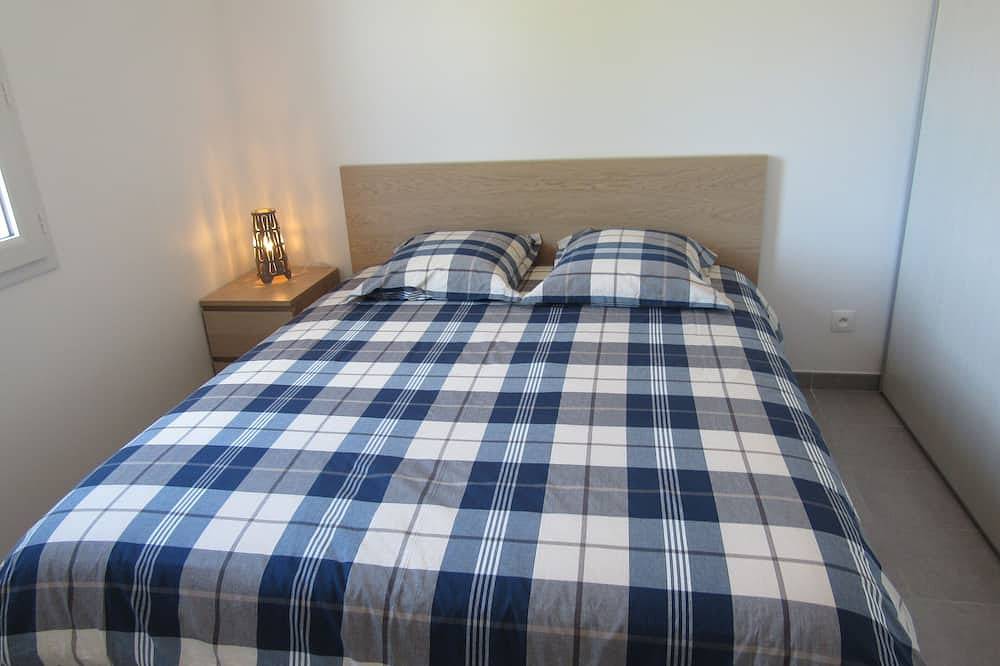 Maison individuelle grand confort avec piscine 3 chambres, 2 Sdb pour 6 person. in Berrias-et-Casteljau, Parc national des Cévennes