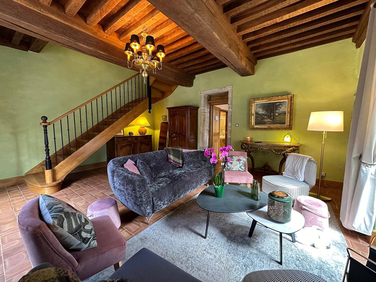 Gîte historique avec confort moderne au cœur de Châteauneuf-en-Auxois, animaux acceptés in Châteauneuf (Côte-d'Or), Région de Beaune