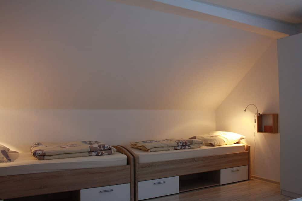 Entire apartment, Apartment Fuchs between forest and lake in Bad Saarow, Dahme-Seengebiet