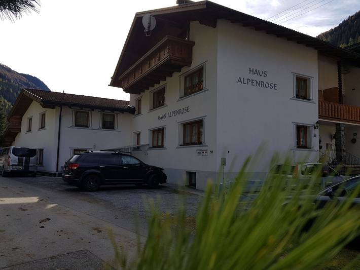 Ferienwohnung für 5 Personen, mit Balkon und Garten, kinderfreundlich in Tiroler Oberland - 2