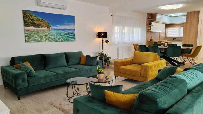 Villa für 11 Personen, mit Pool und Garten - 1