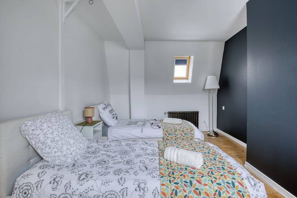 Appartement entier, Au cœur Centre-Ville Saint-Quentin -7 couchages- 3 chambres -150 m2 in Saint-Quentin, Aisne