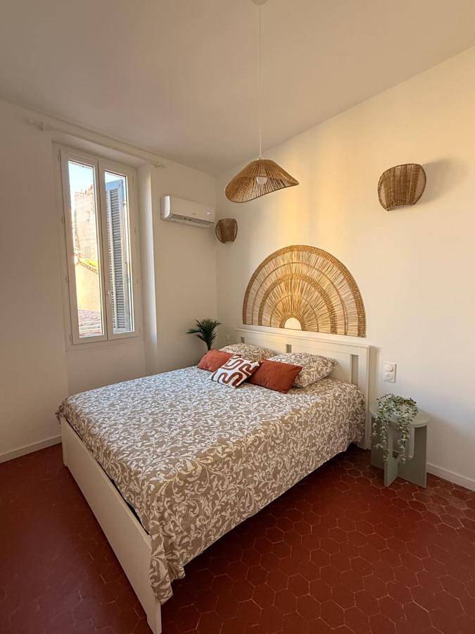 Gîte pour 4 personnes, avec Terrasse dans Office de Tourisme de Cuges les Pins - 2