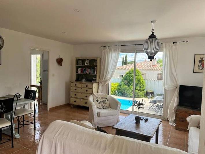 Location de vacances pour 6 personnes, avec jardin ainsi que terrasse et piscine à Puimisson - 3