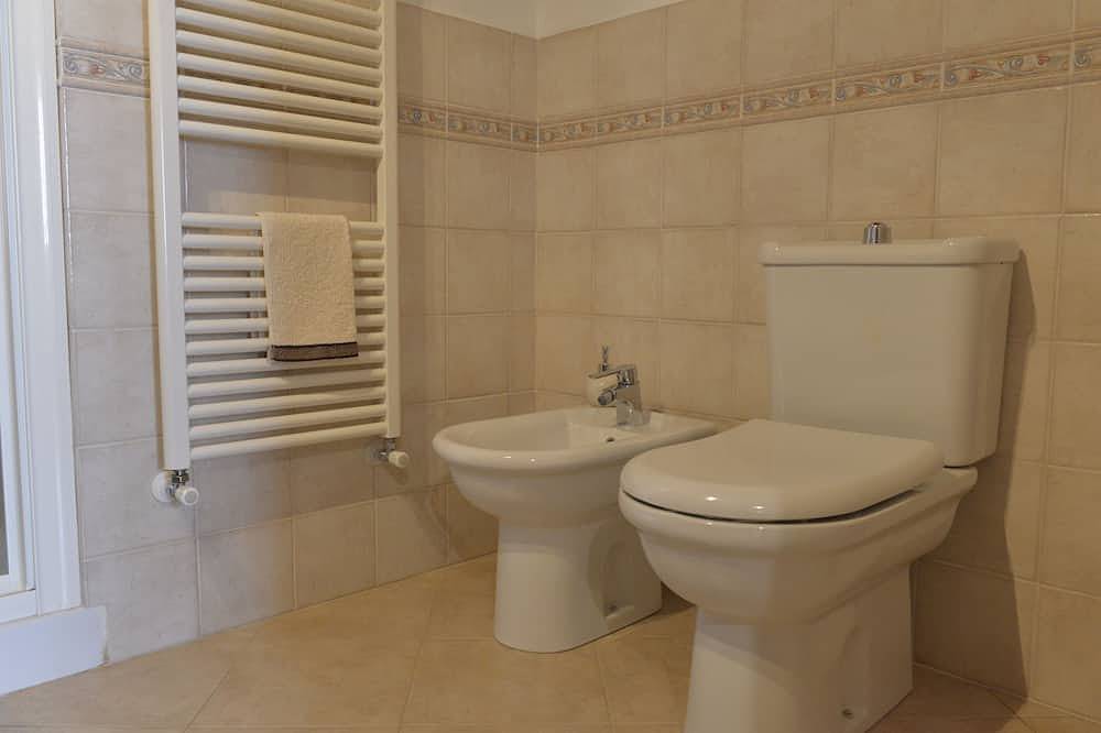 Last-Minute!!Teil des rustikalen in Hill Sea View mit privatem Pool in Massarosa, Italienische Riviera