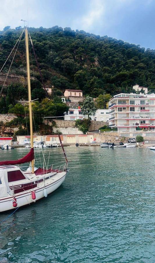 Bateau pour 2 personnes, avec vue et terrasse dans Port Du Sylva Maris Eze - 2