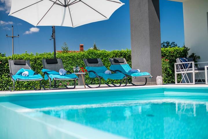 Villa Oleandra with Private Pool in Sveti Petar u Šumi, Zentralistrien