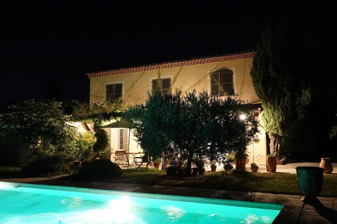 Standard Suite in Port-de-Bouc, Côte méditerranéenne (France)