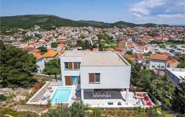 Dom dla 12 osoby w Tribunj, Żupania szybenicko-knińska, Zdjęcie 1