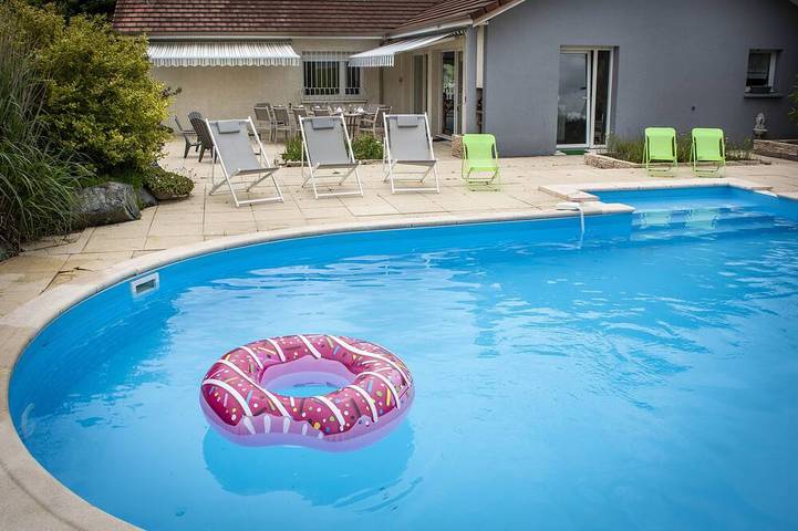 Villa pour 12 personnes, avec jardin ainsi que sauna et jacuzzi dans les Vosges