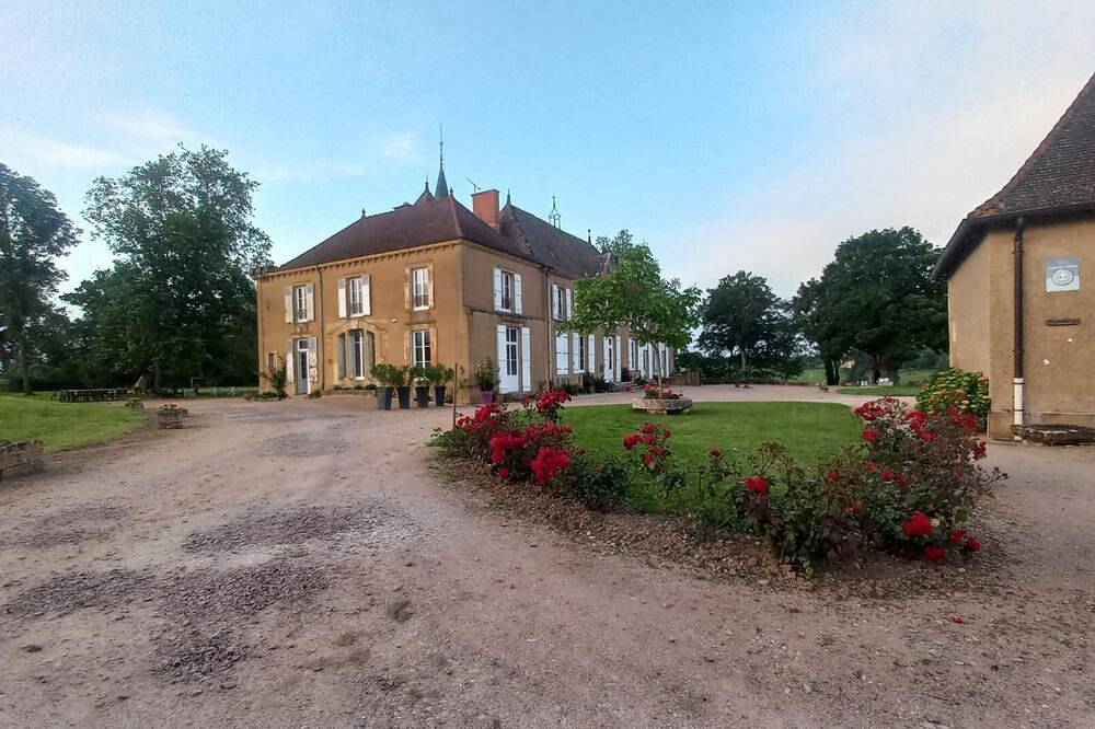 Gîte du Lac - Anzy Le Duc in Anzy-le-Duc, Région de Charolles
