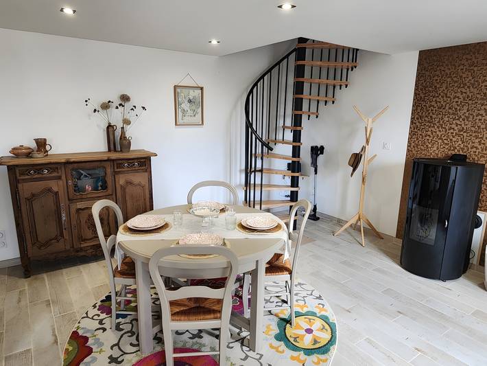 La Maison du Mur Cottage with Garden and Wi-Fi