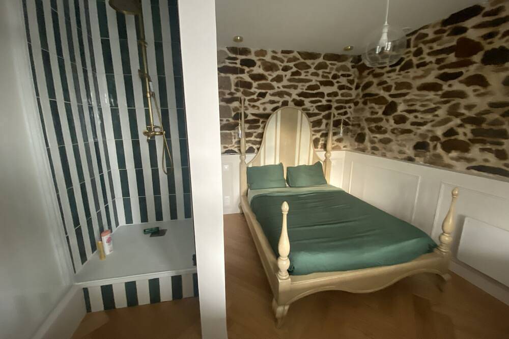Ganze Wohnung, Sea view apartment, near town center in Brest, Brest und Umgebung