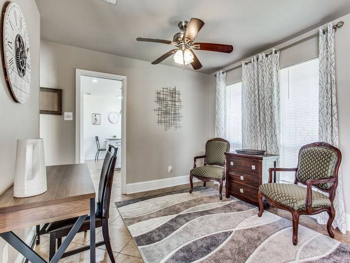 Vacation rental for 8 people, with yard and terrace in Fort Worth