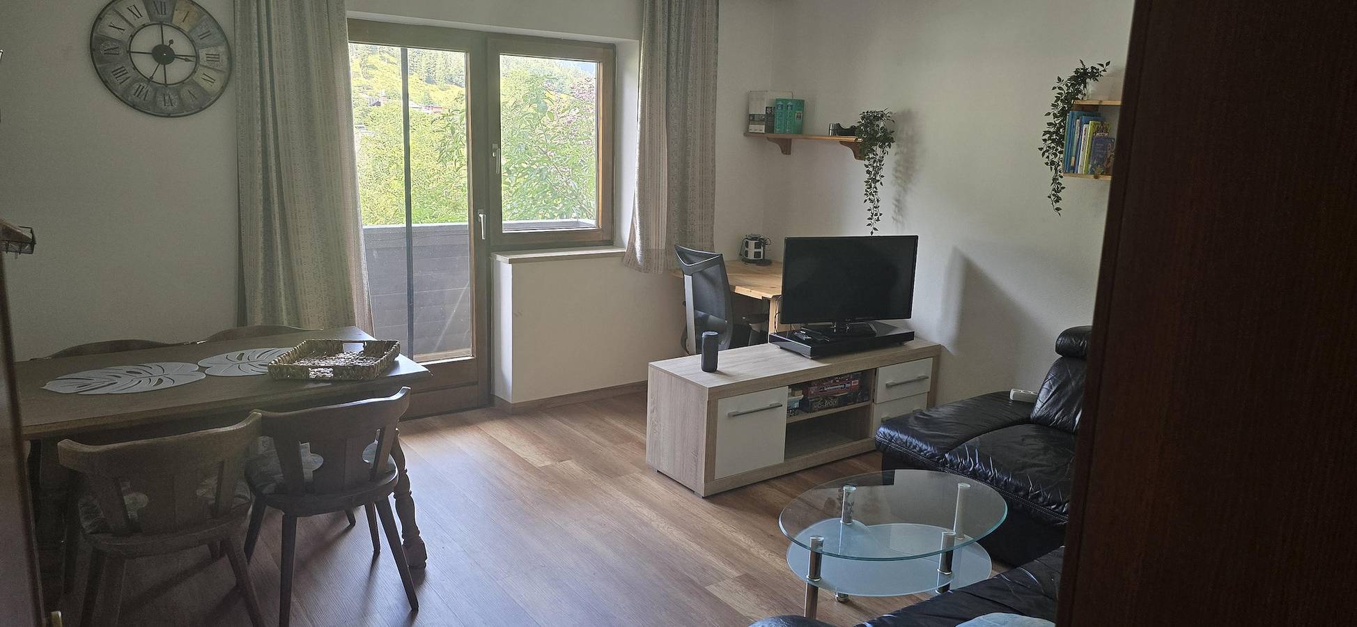 Ganze Ferienwohnung, Appartement/Fewo, Badewanne, gartenseitig in Eben im Pongau, Tennengau