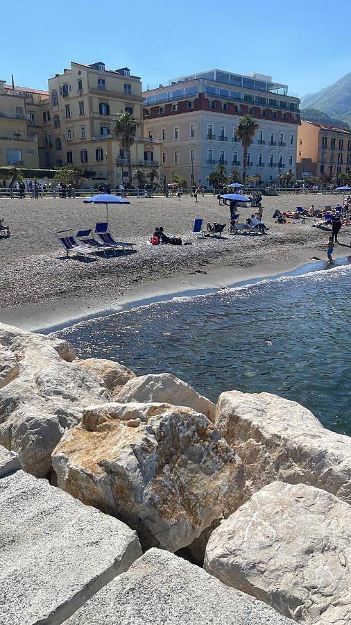 Location de vacances pour 9 personnes, avec piscine ainsi que jardin et vue à Castellammare di Stabia - 2