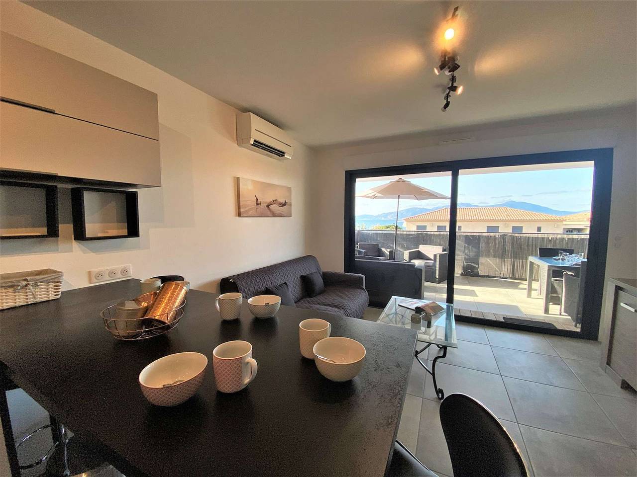 Ganze Wohnung, Modernes 3-Zimmer-Apartment mit Terrasse - 6 Betten in Pietrosella, Ajaccio und Umgebung