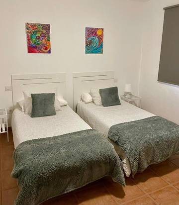 Gîte pour 4 personnes, avec vue ainsi que vue sur le lac et balcon à La Santa