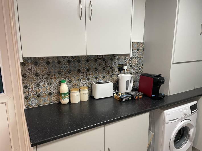 Entire holiday apartment, Big 2-Bed Apartment in Northolt free parking in Ealing, London