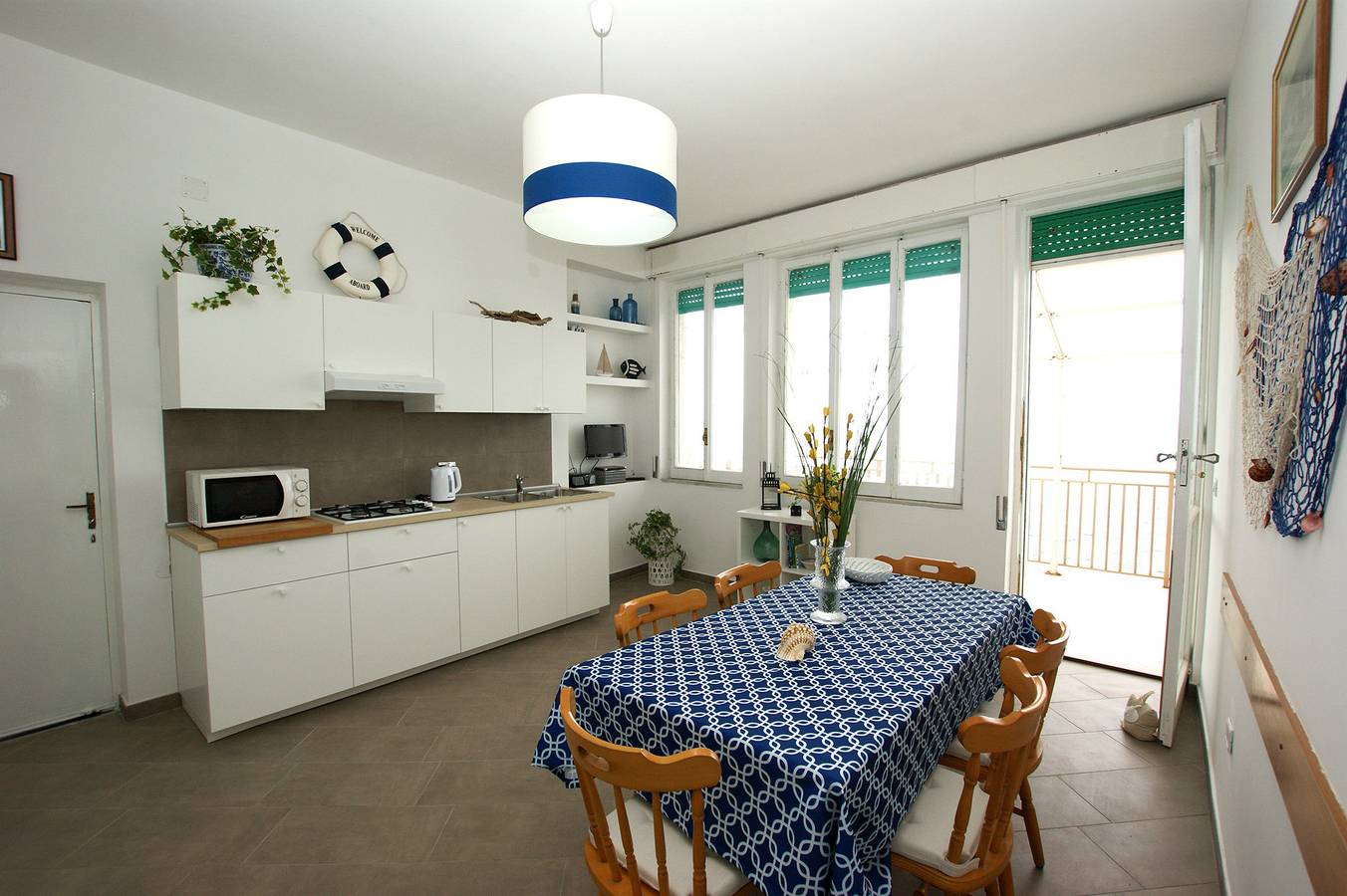 Appartamento intero, Appartamento vacanze per 4 persone con balcone in Spiaggia di Agropoli, Agropoli