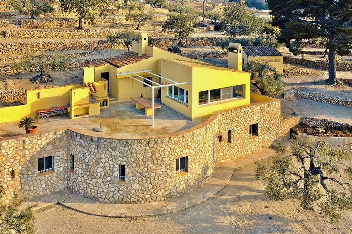 Casa de vacaciones para 6 personas, con jardín y piscina, Se admiten mascotas en Tortosa