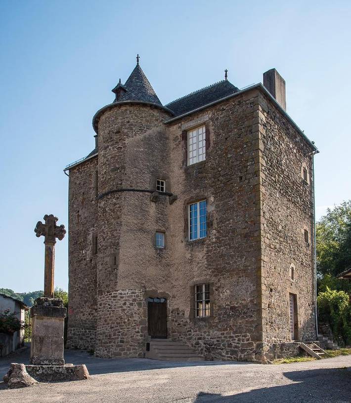 Location de vacances pour 4 personnes, avec Terrasse et Jardin ainsi que Piscine et Vue à Auzits