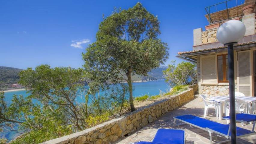 Entire holiday apartment, Un Nido Sul Mare in Scaglieri, Portoferraio