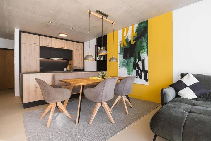 Ferienwohnung für 5 Personen, mit Terrasse und Ausblick in Grins