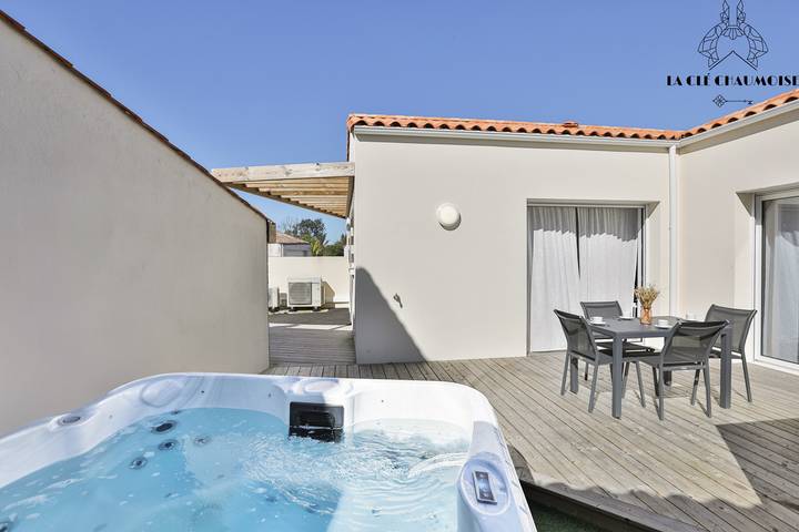 Holiday home for 4 people, with terrace and hot tub - 1