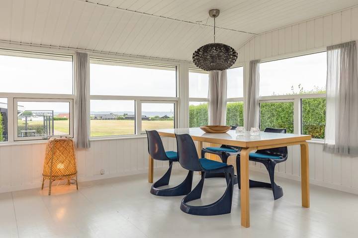 Ferieudlejning for 5 personer, med Terrasse i Karrebæksminde