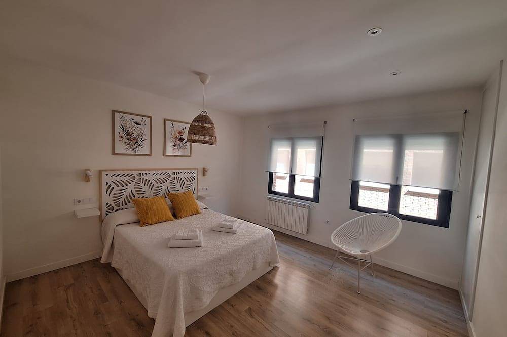 Entire apartment, Premium Plaza Mayor apartment with Parking in Ávila, Ávila Region