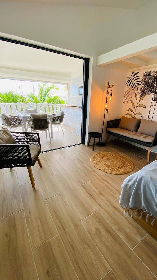 Gîte pour 2 personnes, avec terrasse dans Port De Saint Francois