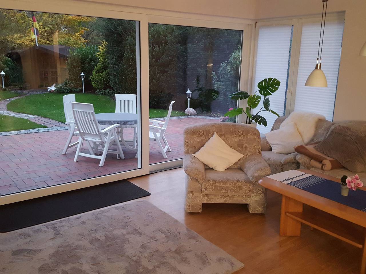 Ganze Wohnung, Private Ferienwohnung in Nordenham mit großem Garten in Nordenham, Nordseeküste