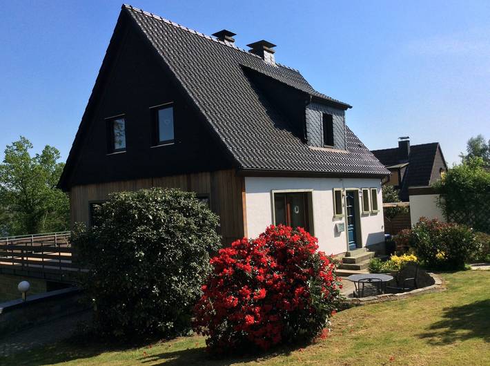 Ferienhaus für 3 Personen, mit Seeblick und Pool sowie Garten im Sauerland - 4