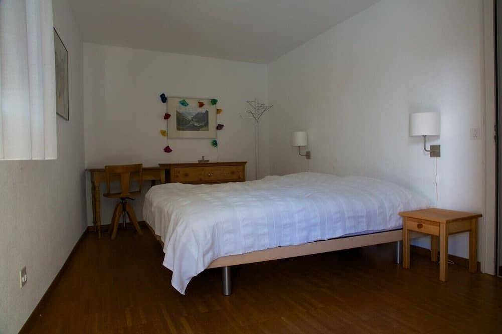 Appartamento intero, Appartamento tranquillo e adatto alle famiglie in una bella casa engadinese in Silvaplana, Oberengadin
