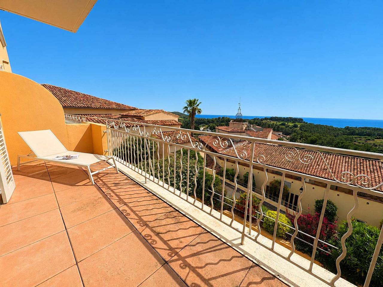 Appartement entier, Appartement vue mer, 4 pers. in Saint-Cyr-sur-Mer, Côte méditerranéenne (France)