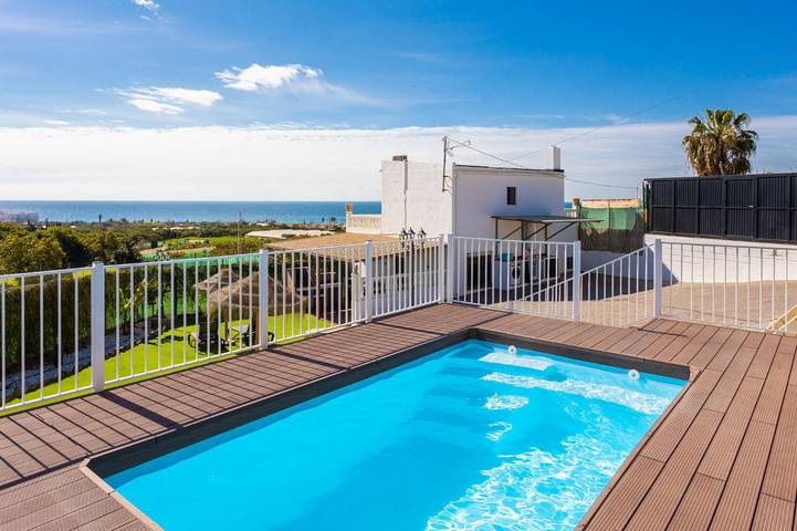 Casa rural para 4 personas, con terraza además de jardín y vistas al mar en Nerja - 3