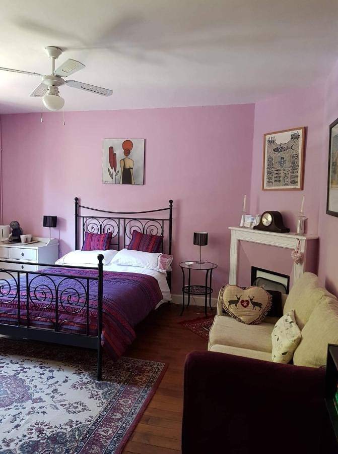 Chambre d’hôte pour 2 personnes, avec jardin et vue, animaux acceptés à Ségur-le-Château - 3