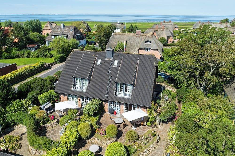 Großzügige Haushälfte mit Kachelofen, hell und nahe am Watt in Sylt-Ost, Sylt (Gemeinde)