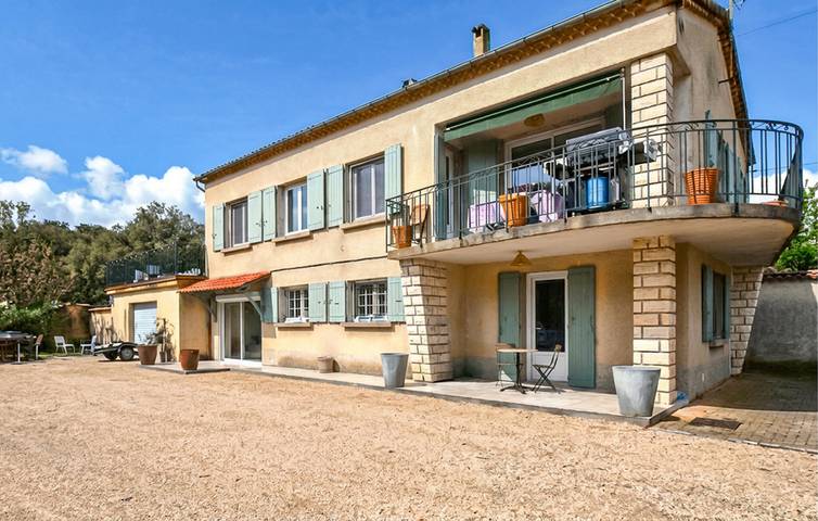 Appartement de vacances pour 4 personnes, avec Terrasse et Jardin à Orange