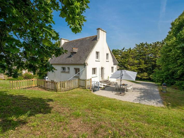 Location de vacances pour 6 personnes, avec jardin et balcon à Tréflez