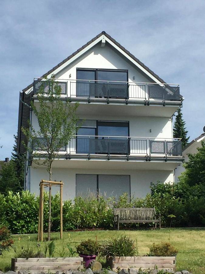 Ferienwohnung für 4 Personen, mit Ausblick und Terrasse am Laacher See