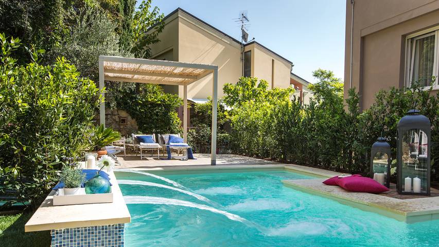 Villa für 6 Personen mit Terrasse in Massarosa, Italienische Riviera