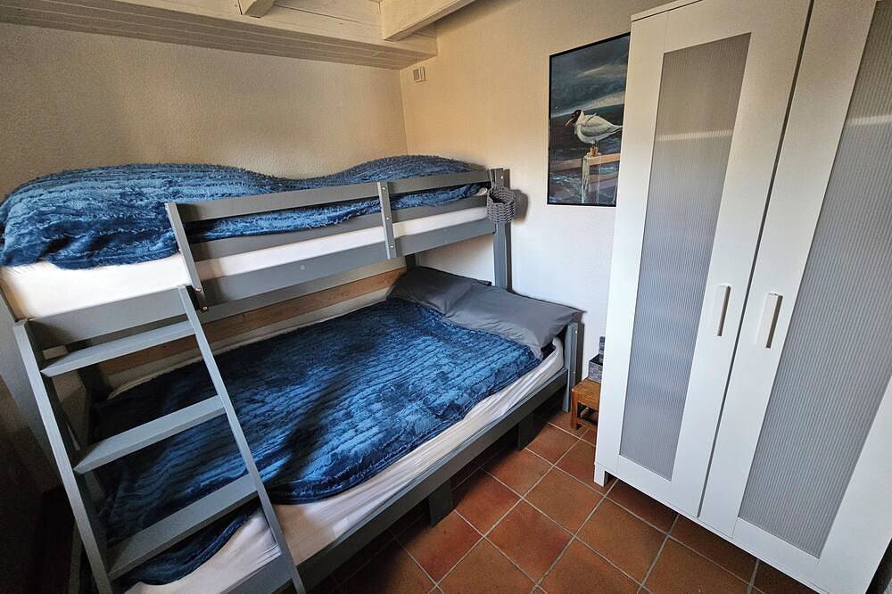 Ganze Wohnung, Gemütliche Ferienwohnung mit Kaminofen nur 2 km zur Nordsee in Hattstedt, Nordfriesland