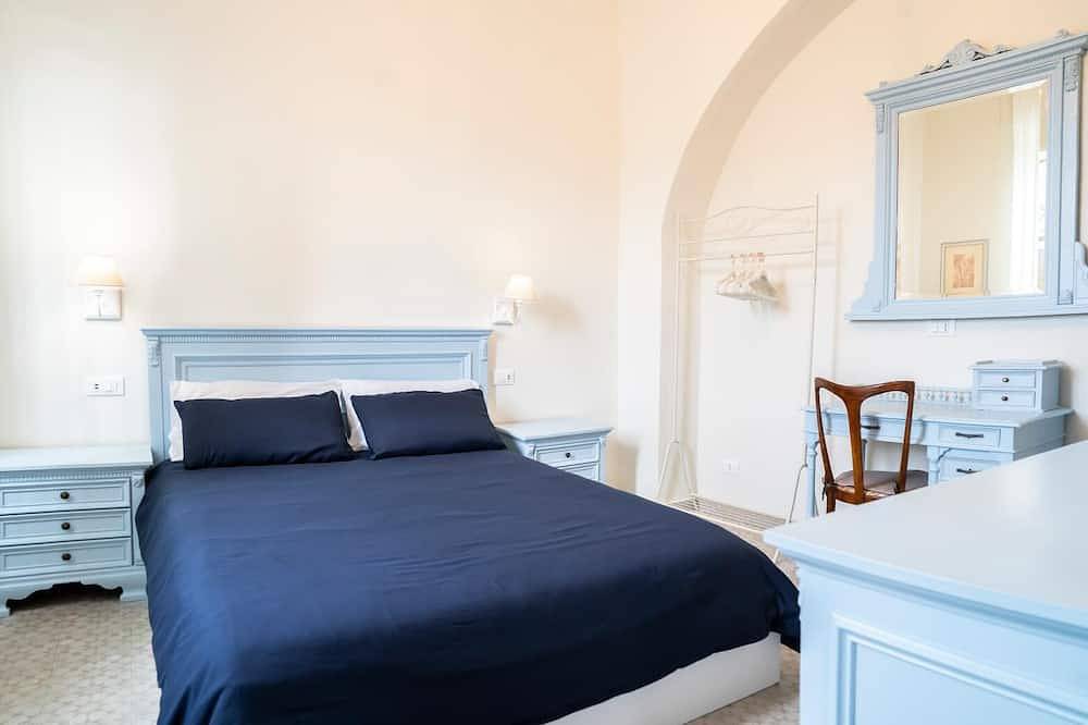 Double Room with Private Bathroom in Albisola Superiore, Riviera di Ponente