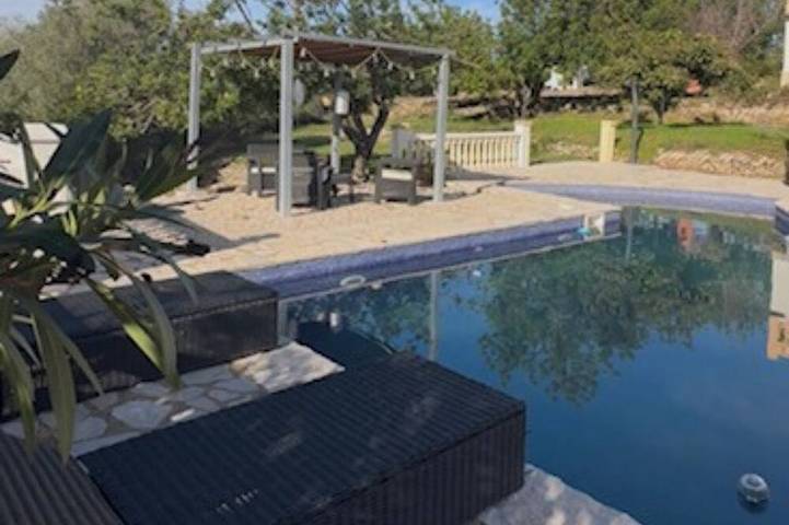 Ferienhaus für 4 Personen, mit Terrasse und Garten