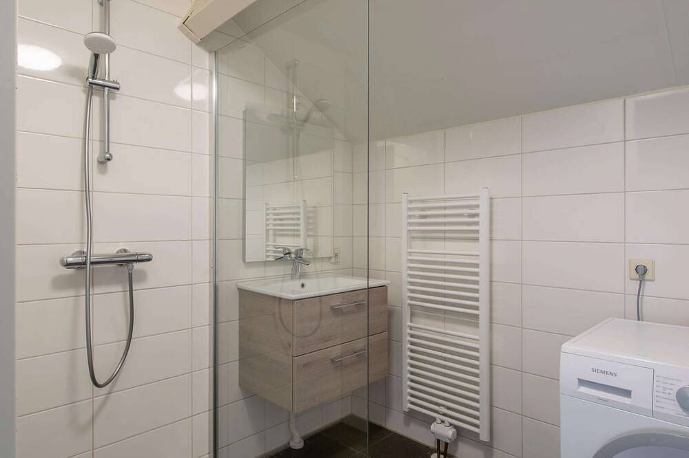 Bungalow en Zelanda con terraza moderna in Playa de Renesse, Noordwelle