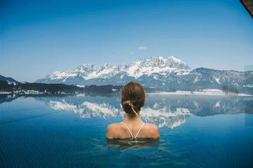 Hotel für 4 Personen, mit Pool und Sauna sowie Garten und Ausblick, mit Haustier in Oberndorf in Tirol