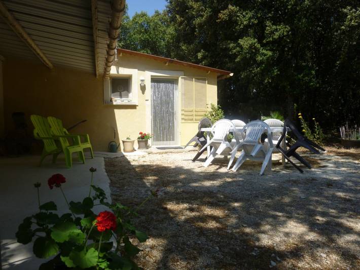 Gîte pour 3 personnes, avec jardin et piscine, animaux acceptés à Montbrison-sur-Lez - 3